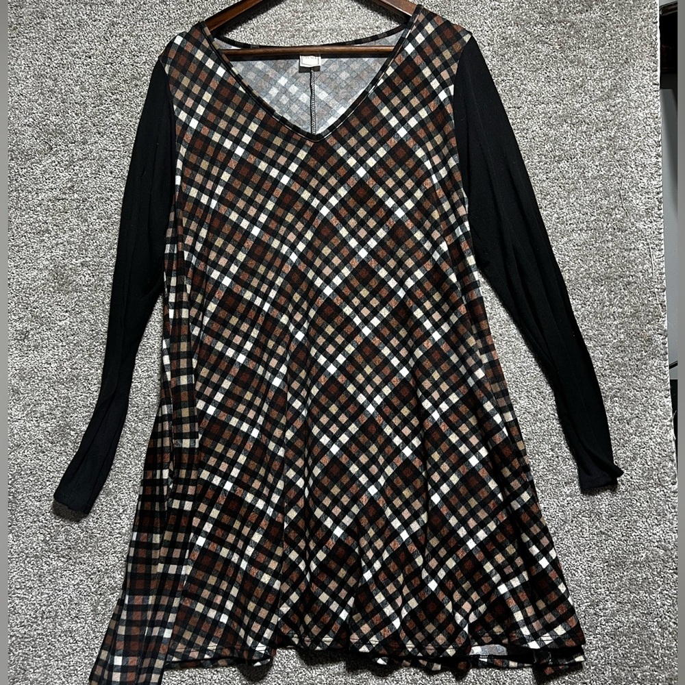 Hershe Woman’s Black Brown Plaid Sweater Dress Size 2XL